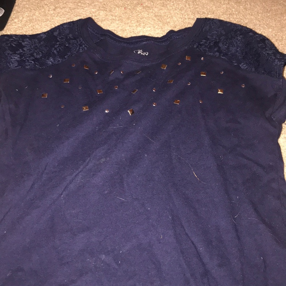 Tee shirts
